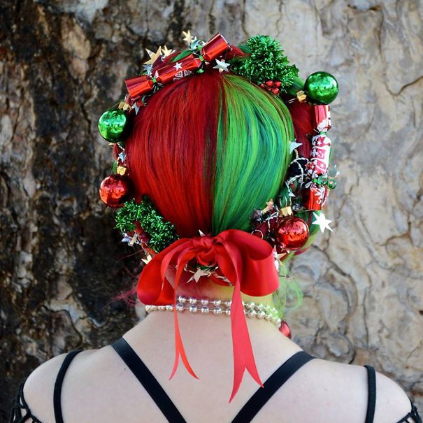 https://image.sistacafe.com/images/uploads/content_image/image/262318/1481264758-creative-christmas-hairstyles-41-58468d28e8110-png__605.jpg