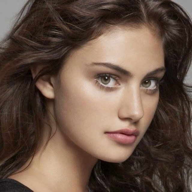 https://image.sistacafe.com/images/uploads/content_image/image/262569/1481280531-7-Impeccable-ways-to-master-the-minimal-makeup-look-eyes.jpg