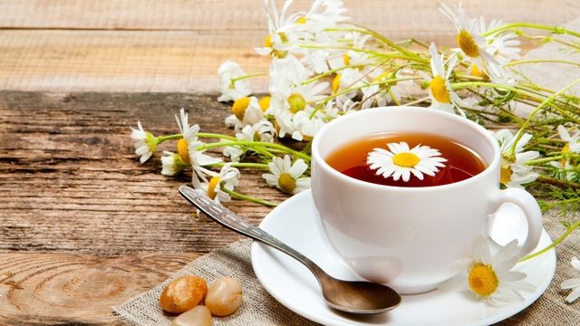https://image.sistacafe.com/images/uploads/content_image/image/263878/1481539522-Chamomile-Tea-1920x1080.jpg