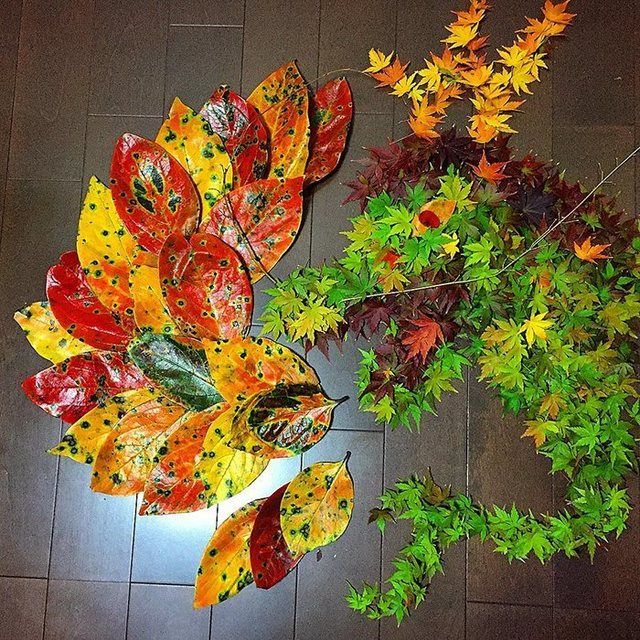 1481775977 fallen leaf art japan 17 585117e6cc9c6  700