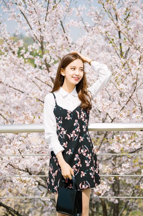 ผมหอม ผมสวย ไร้รังแคได้ ก็ต้องใช้แชมพูแบบ clear sakura fresh