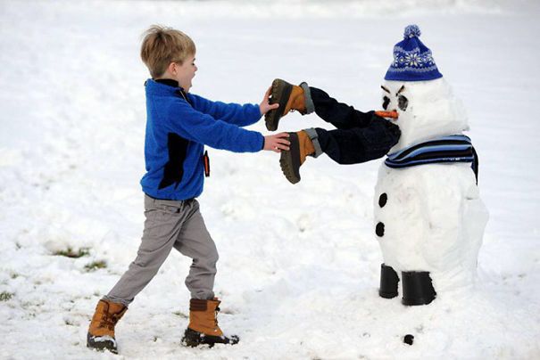 https://image.sistacafe.com/images/uploads/content_image/image/267813/1482120524-creative-snowman-ideas-18-5853c5933285b__605.jpg