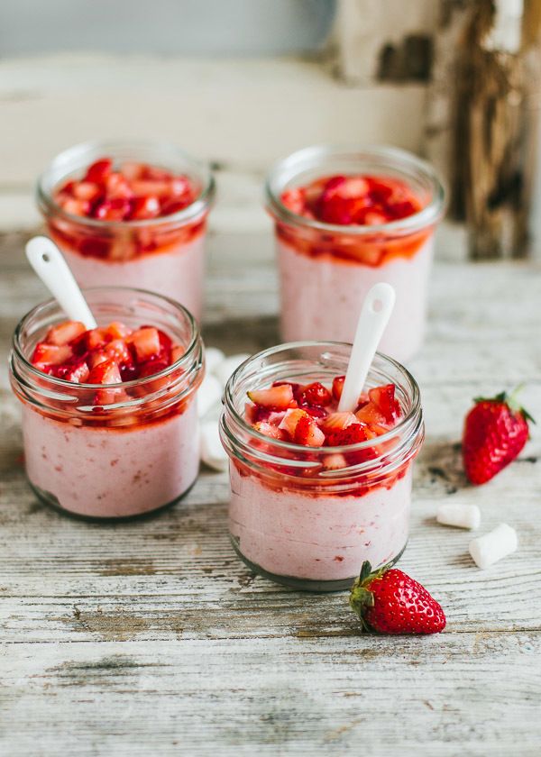 https://image.sistacafe.com/images/uploads/content_image/image/274519/1483003044-StrawberryMarshmallowMousse_02.jpg