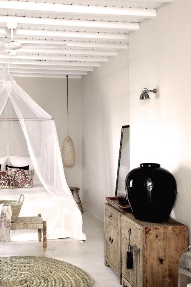 https://image.sistacafe.com/images/uploads/content_image/image/276009/1483429618-Canopy-beds-For-the-Modern-Bedroom-Freshome-310.jpg