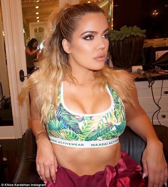 สปอร์ตบรา สำหรับคนอกใหญ่ : สปอร์ตบราจาก Maasai Activewere สไตล์ Khloé Kardashian