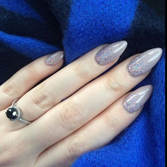 https://image.sistacafe.com/images/uploads/content_image/image/283364/1484631000-glitter-nail-arts-24-2.jpg