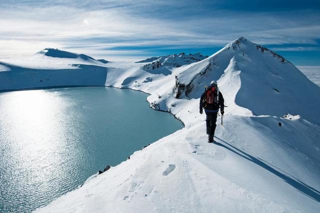 https://image.sistacafe.com/images/uploads/content_image/image/284054/1484722730-fc_crater_1.jpg