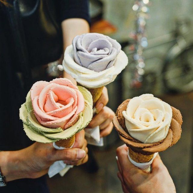 https://image.sistacafe.com/images/uploads/content_image/image/285918/1484981201-gelato-flowers-ice-cream-icreamy-8-588214df7acda__700.jpg