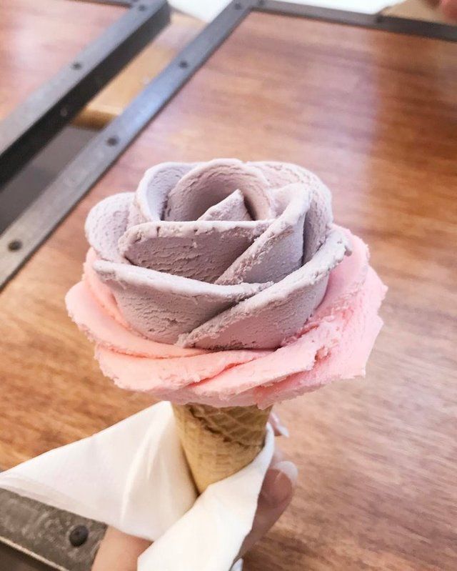 https://image.sistacafe.com/images/uploads/content_image/image/285924/1484981331-gelato-flowers-ice-cream-icreamy-18-588214f545bf3__700.jpg