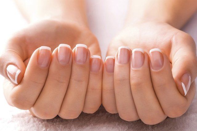 https://image.sistacafe.com/images/uploads/content_image/image/288587/1485321345-How-to-make-your-nails-stronger.jpg