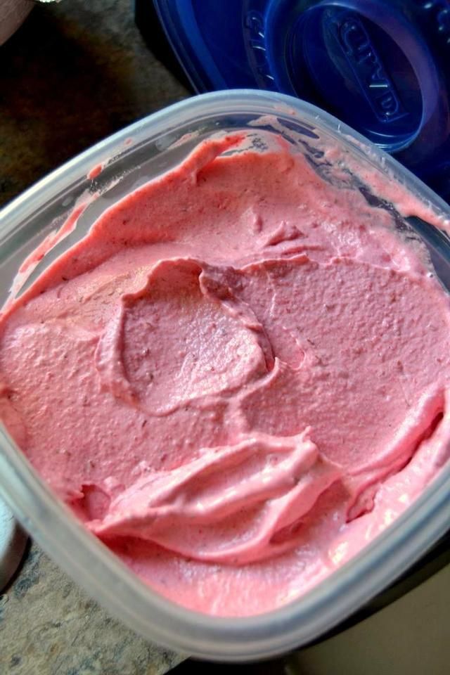 1486012211 tattooed martha raspberry sorbet champagne floats 4
