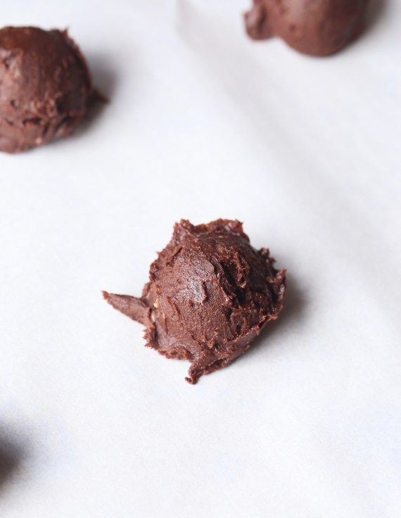https://image.sistacafe.com/images/uploads/content_image/image/296597/1486445457-truffle-cookies-9.jpg