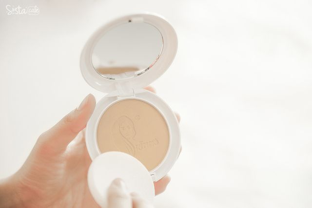 ใช้พัฟลง Chao Nang Perfect bright UV 2 way powder foundation SPF 20 PA+++ แป้งเจ้านาง