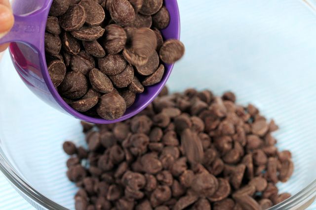 1486618453 3 add chocolate chips to bowl