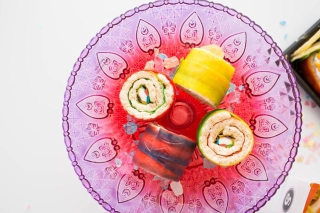 https://image.sistacafe.com/images/uploads/content_image/image/299935/1486967336-gallery-1428961169-candy-sushi-maki.jpg