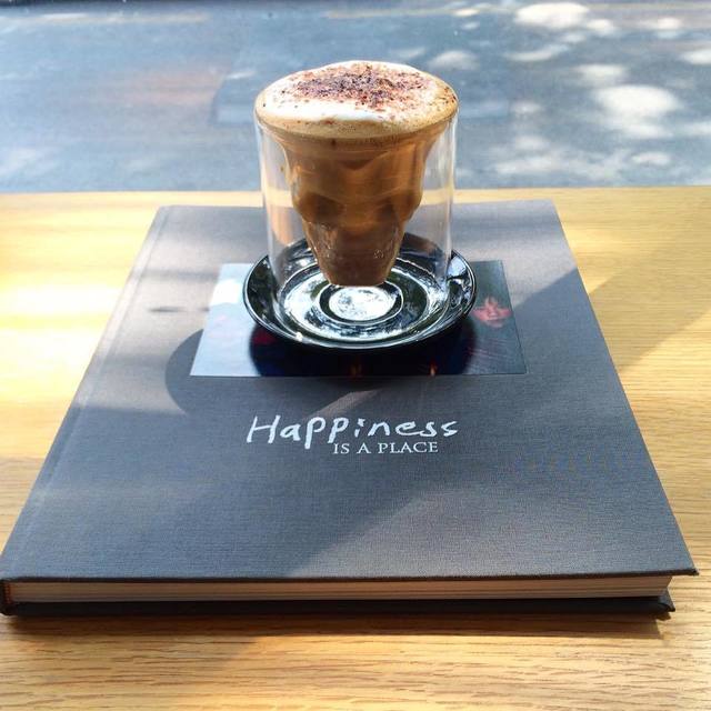cafe น่ารักน่าเที่ยวในกรุงเทพ hello strangers cafe
