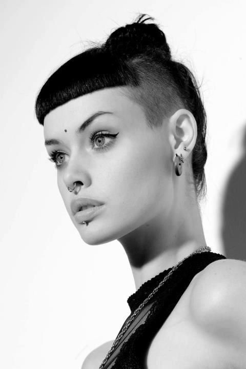 1487483207 side shave with short bangs