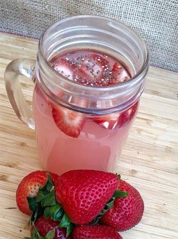 1487568956 strawberry chia cleanse detox