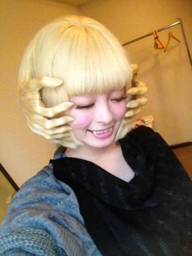 https://image.sistacafe.com/images/uploads/content_image/image/30473/1440674623-Funny_Hairstyles_07.jpg