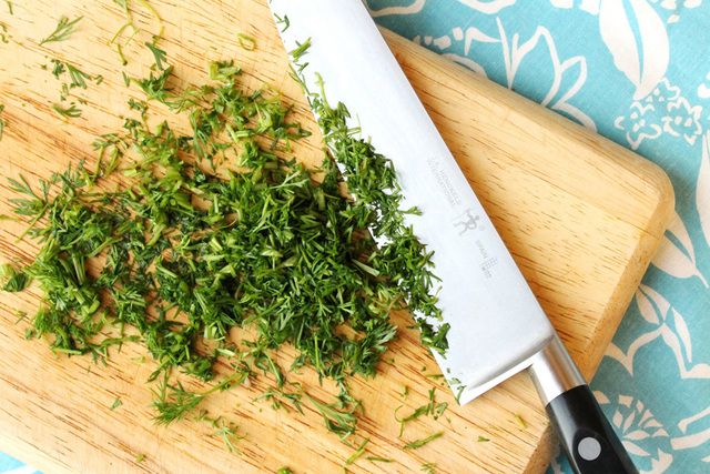 https://image.sistacafe.com/images/uploads/content_image/image/305103/1487653941-4-chop-dill.jpg