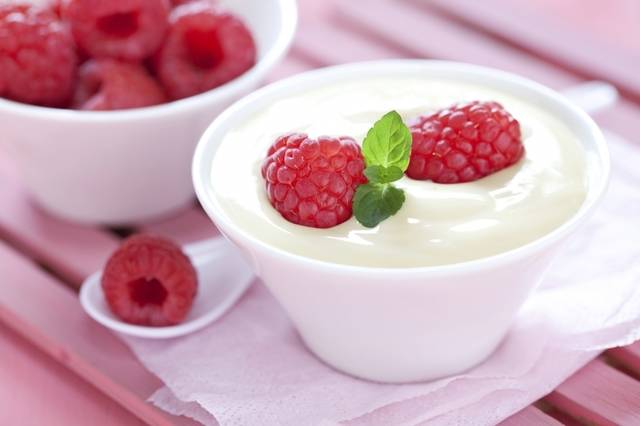 https://image.sistacafe.com/images/uploads/content_image/image/30751/1440771506-milk-shake-fruit-wallpaper-hd-raspberries-cups-yogurt-leaves-spoon.jpg