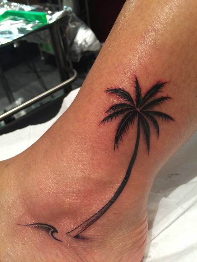 https://image.sistacafe.com/images/uploads/content_image/image/308307/1488120678-palm-tree-tattoo-1.jpg