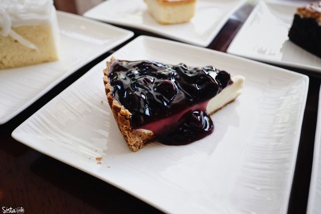 [ ภัค เบเกอรี่ คาเฟ่ย่านอโศก ] Blueberry Cheese Pie 