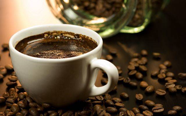 https://image.sistacafe.com/images/uploads/content_image/image/31436/1441095101-Black-Coffee-Helps-You-in-Weight-Loss.jpg