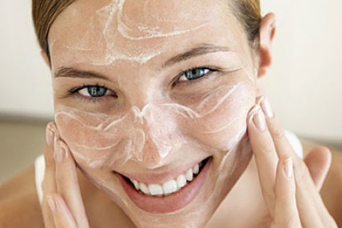 1489133438 homemeade facial scrub