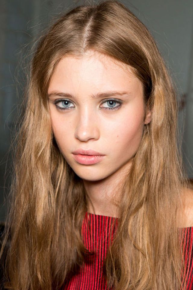 1489079205 the best makeup trends for spring 2017 51