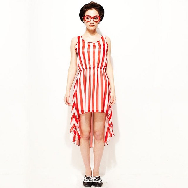 https://image.sistacafe.com/images/uploads/content_image/image/3147/1431313318-VANCL-Avah-Vertical-Striped-Dress-Red-White-SKU_8848072.bak.jpg