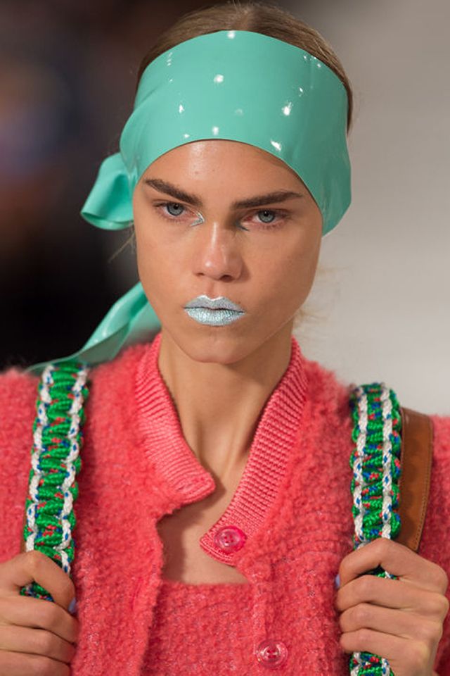 1489079330 the best makeup trends for spring 2017 65