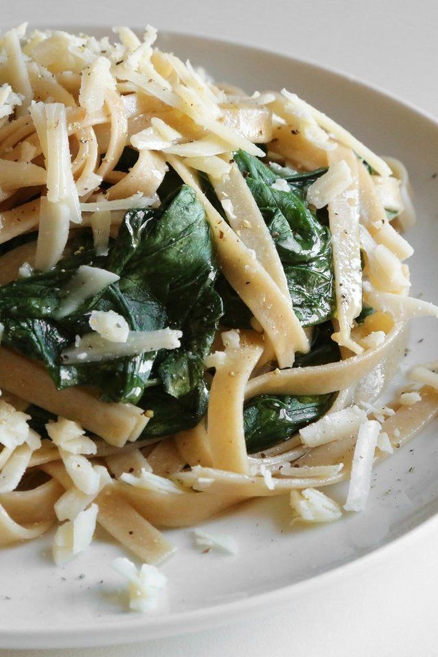 1489477409 pasta fava greens
