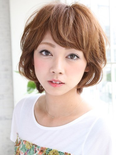 https://image.sistacafe.com/images/uploads/content_image/image/317340/1489480238-japanese-asian-short-hairstyles-2012-2013__7_.jpg
