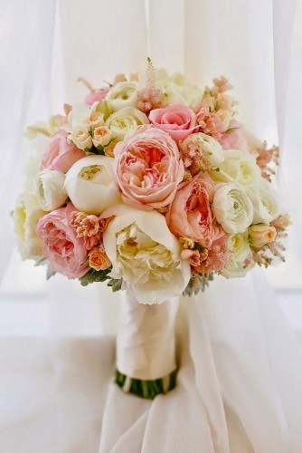 1489481102 soft pink wedding bouquets to fall in love with mirelle carmichael photography 334x500