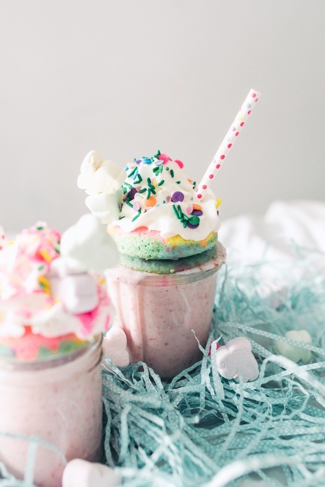 1489562710 strawberryfreakshakes nw 5