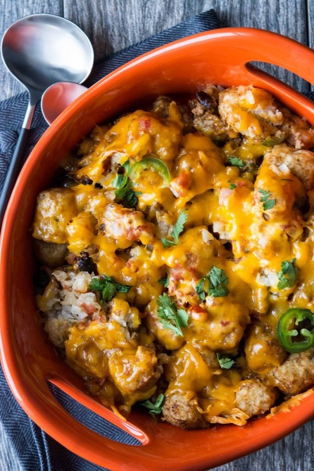 1489992592 slow cooker taco tater tot casserole