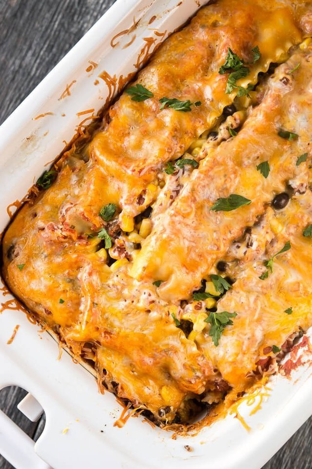 1489992725 slow cooker mexican lasagna