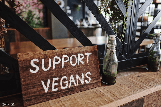 [  คาเฟ่ย่านพร้อมพงษ์ ]  Veganerie Concept Support Vegans 