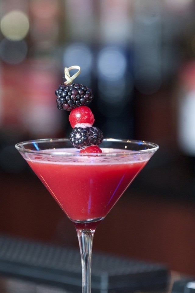 https://image.sistacafe.com/images/uploads/content_image/image/322529/1490175874-VeryBerryCosmoWeb-640x963.jpg
