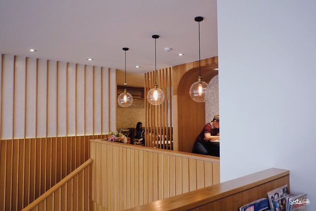 คาเฟ่ สุขุมวิท ทองหล่อ Beehive Buns Bakery ตกแต่งสไตล์ญี่ปุ่น