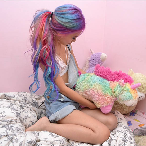 https://image.sistacafe.com/images/uploads/content_image/image/32707/1441347068-Rainbow-hair-color-with-ponytail-incredible-hair-look.jpg