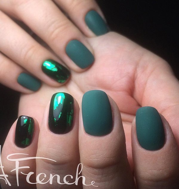 https://image.sistacafe.com/images/uploads/content_image/image/327713/1491024567-chrome-nail-39.jpg
