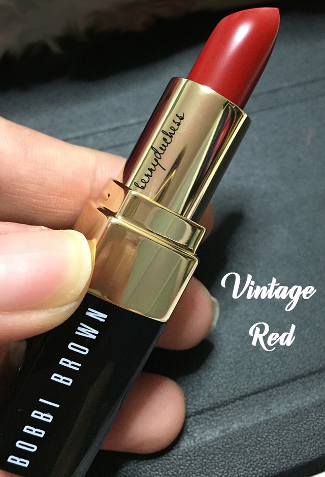 1491051506 bobbi brown vintage red lipstick review