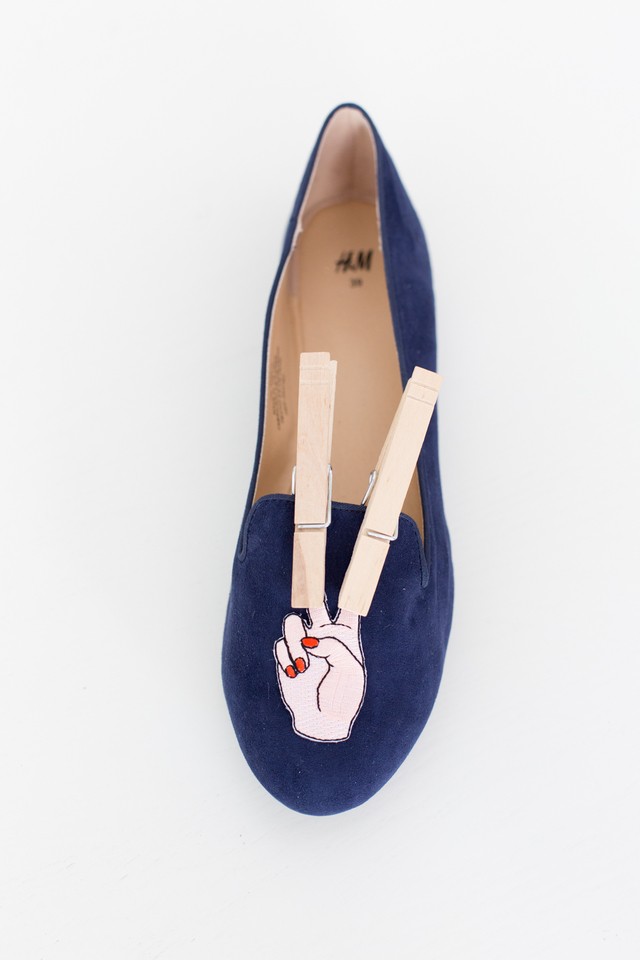 1492319497 diy no sew embroidered loafers 4