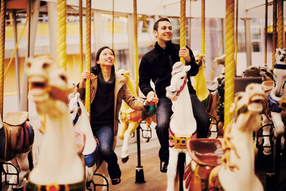 https://image.sistacafe.com/images/uploads/content_image/image/33705/1441701737-couple-having-fun-in-amusement-park.jpg