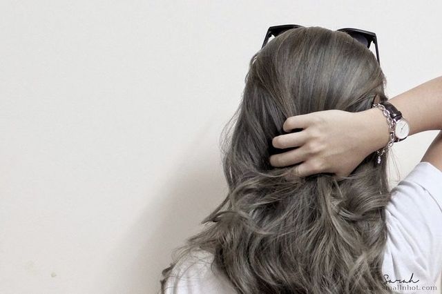 1492358397 gray color