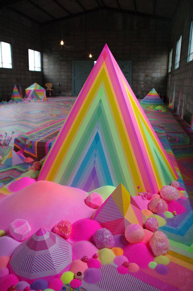 https://image.sistacafe.com/images/uploads/content_image/image/33856/1441870294-candy-floor-installation-pin-and-pop-tanya-schultz-91.jpg