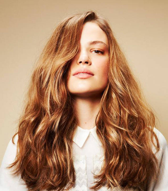 https://image.sistacafe.com/images/uploads/content_image/image/34045/1441773810-haris-metallic-hair.jpg