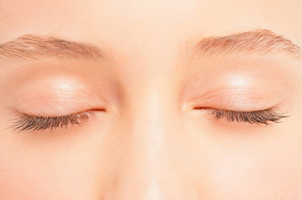 https://image.sistacafe.com/images/uploads/content_image/image/34663/1441868916-woman-with-closed-eyes_1_.jpg